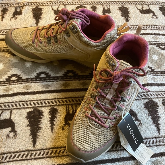 Bionic Size 11 Women’s Hiking shoe - Picture 6 of 6